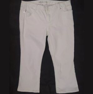 🔥🔥 Michael Kors White Denim Capri Pants size 6